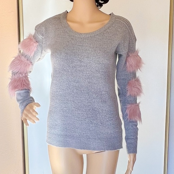 Say What? Sweaters - Grey Fur Sleeve Sweater. Size Medium